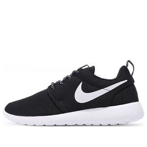 NIKE ROSHE WOMEN’S RUNNING SHOES